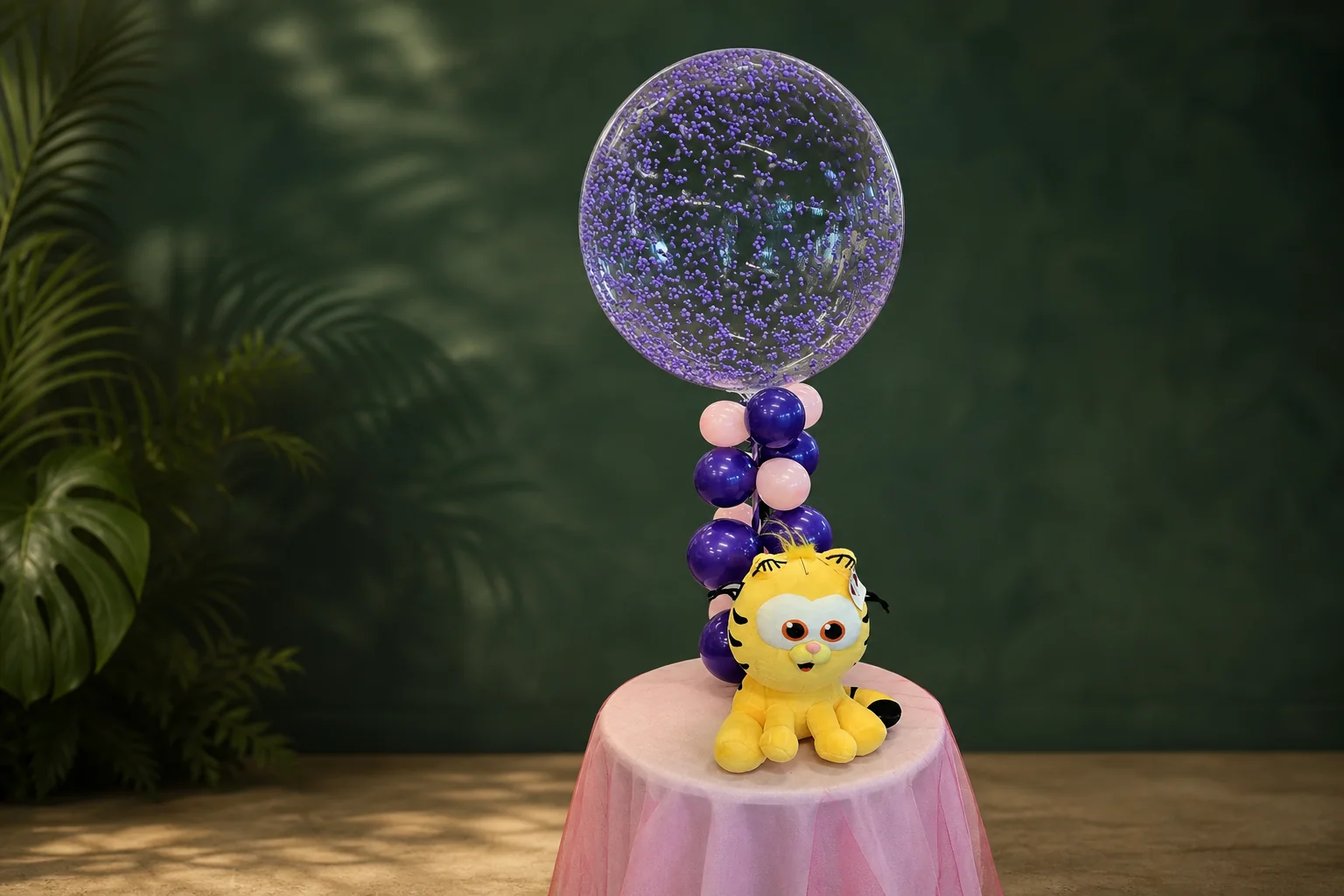 Combo de globo morado y peluche para regalo en Cancún