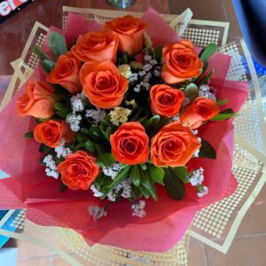 12-Rose Bouquet in Cancun, real catalog photograph