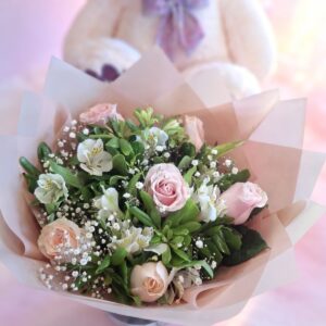 Blush Rose Bouquet in Cancun, real catalog photograph