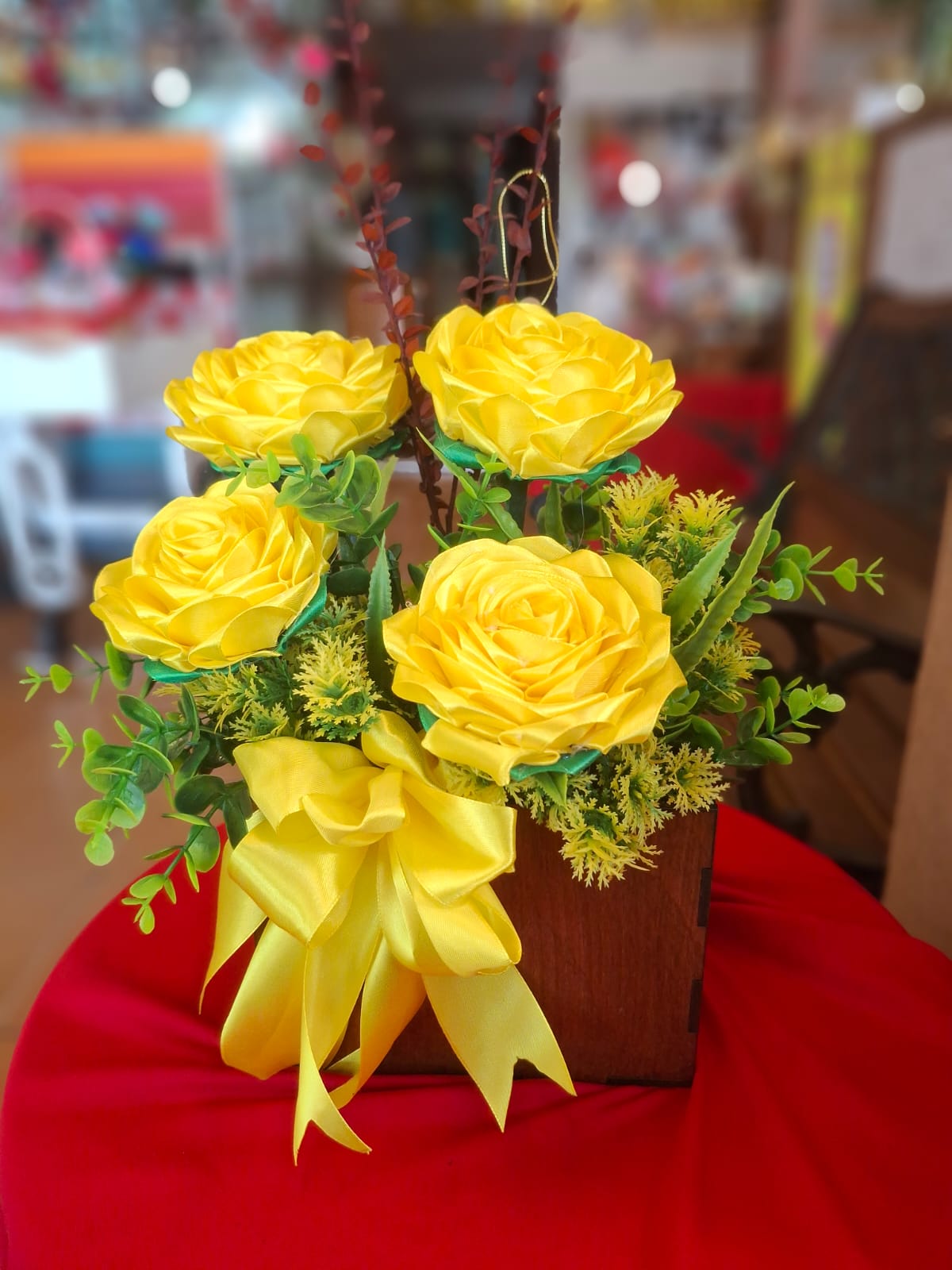 Infinity Floral Arrangement in Cancun, real catalog photograph